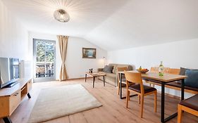 Easy City Apartments